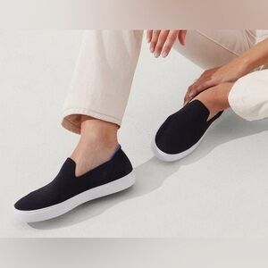 ROTHY’S The Original Slip On Sneaker in Black. Size 8